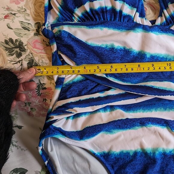 Sexy one-piece bathing suit 14 - Picture 7 of 9